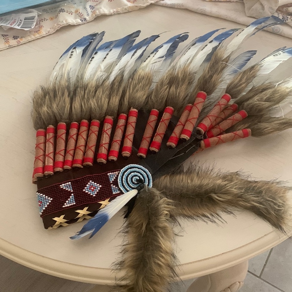 Costume, Indian feather headdress.